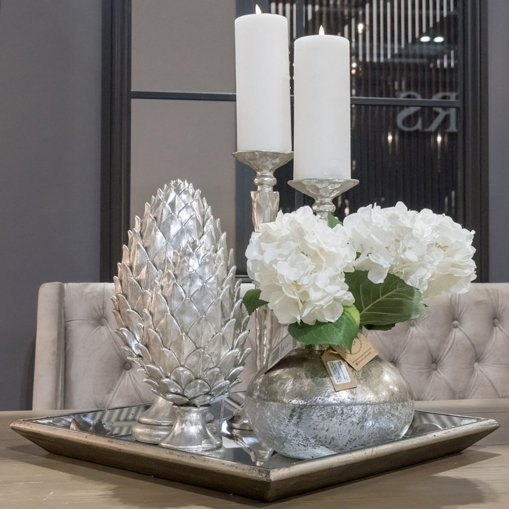 5 Ways to Style a Coffee Table